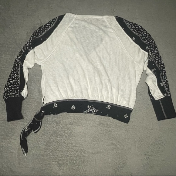 Free People Auxton thermal wrap top size medium VGUC - Picture 6 of 10